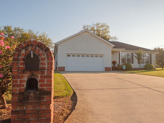 2nd image of 103 Kolby Ct
