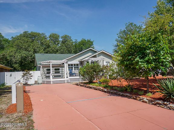 5th image of 135 NW 2nd Street