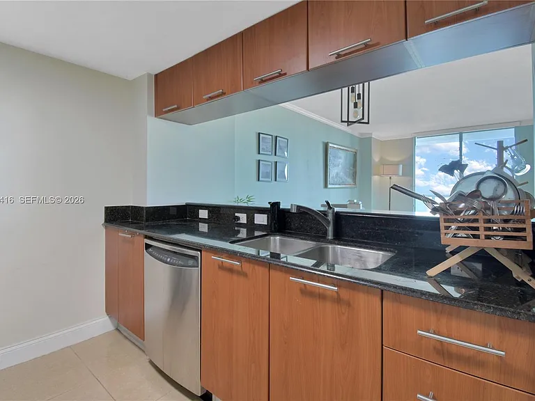 1800 N Bayshore Dr #2308 — Photo 10