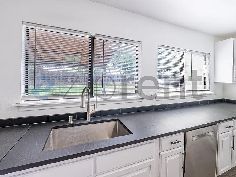 8151 Cantura Mls — Photo 12