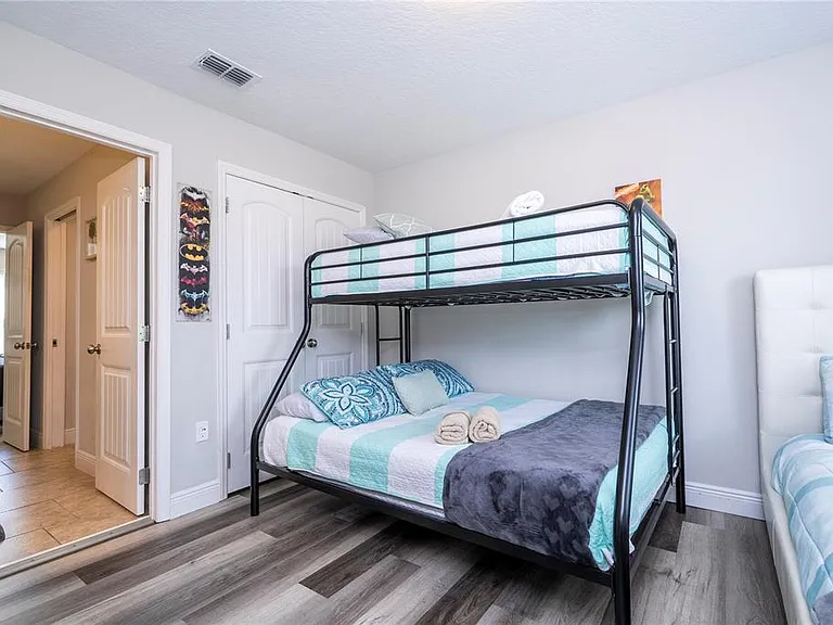 5251 Wildwood Way — Photo 31