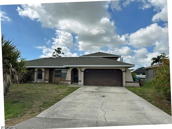 210 SE 4th St, Cape Coral, FL 33990