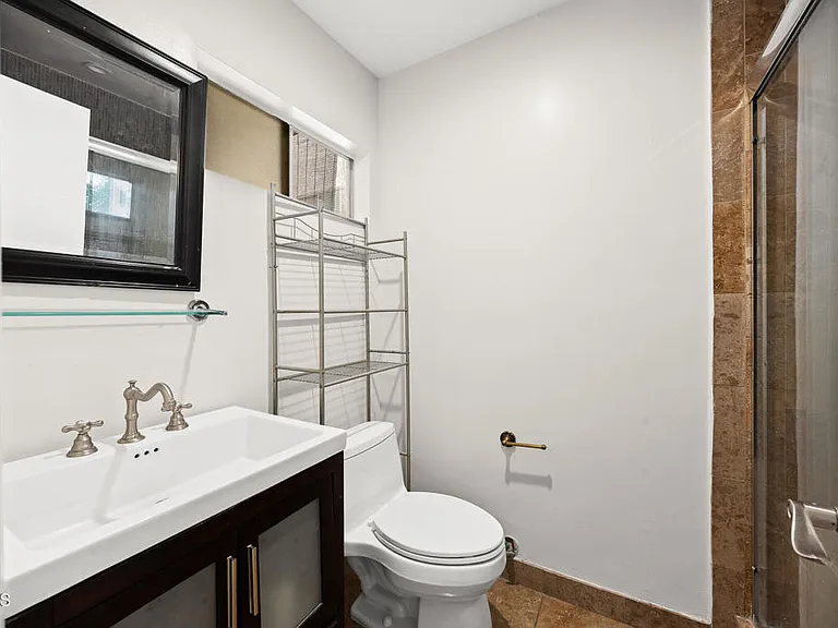1339 N Columbus Ave #204 — Photo 17