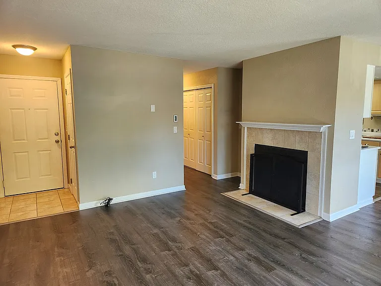 9410 SW 146th Ter #4 — Photo 5