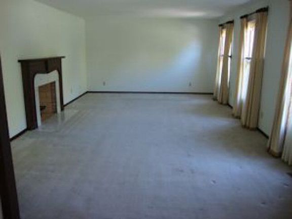 2nd image of 1 Belmont Ct