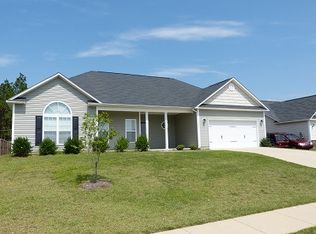 2204 Sir Michael Dr, Hope Mills, NC 28348