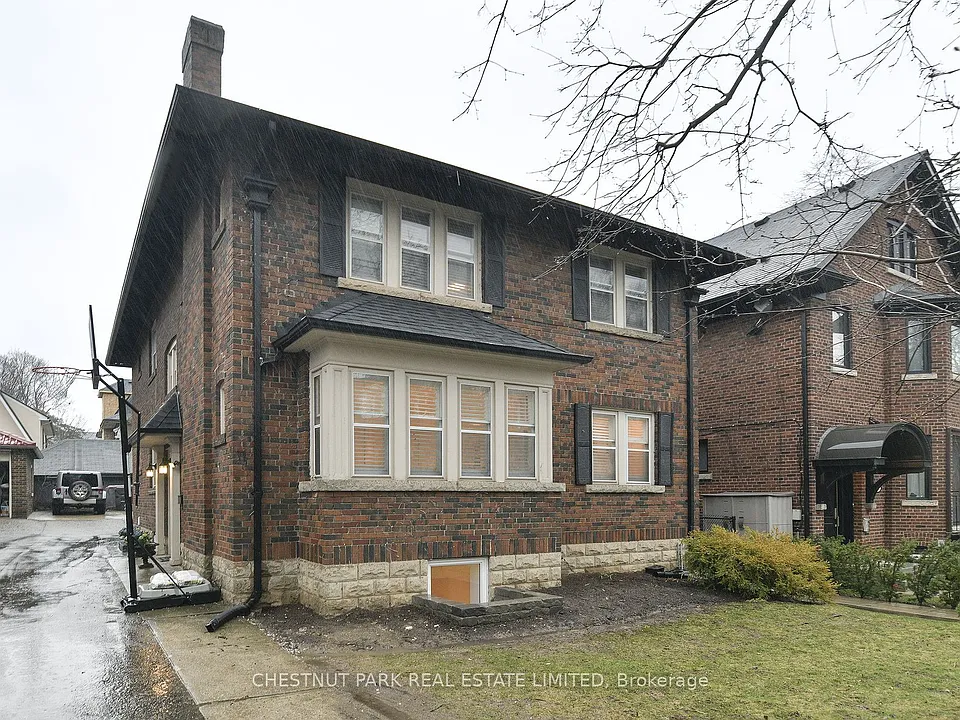 11 Rose Park Cres