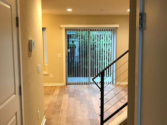 4th image of 382 Curtner Ave #1