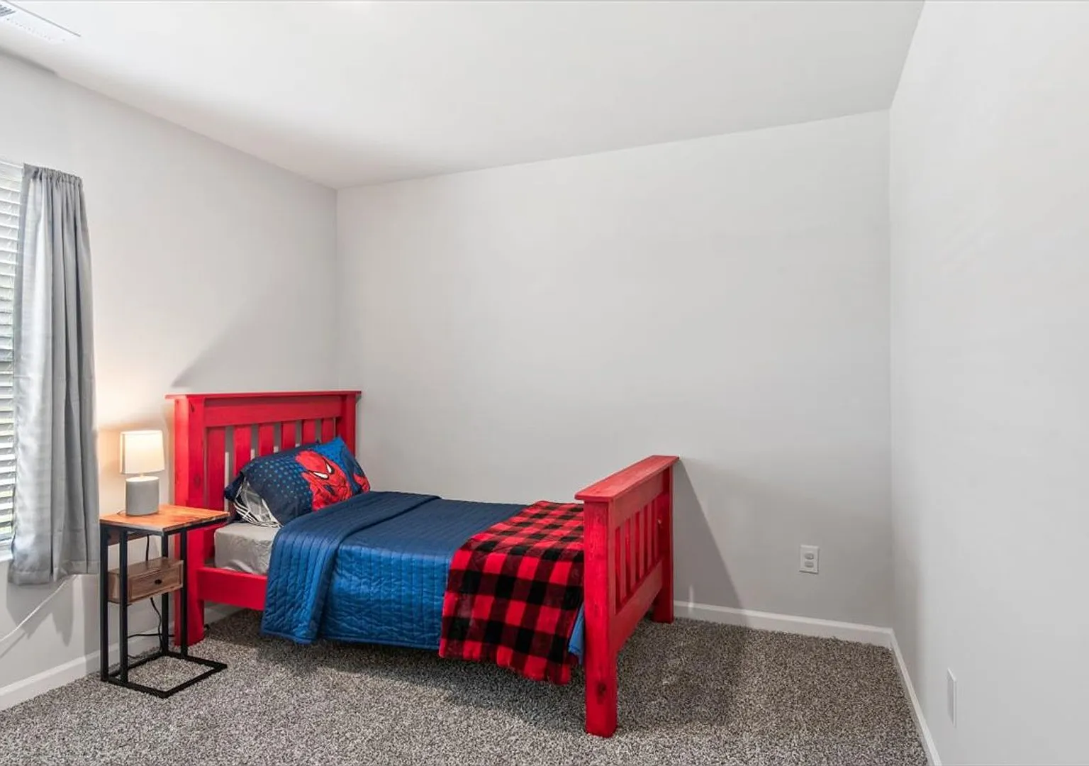 Newly built 4 bedroom in Cullman City School District — Photo 3