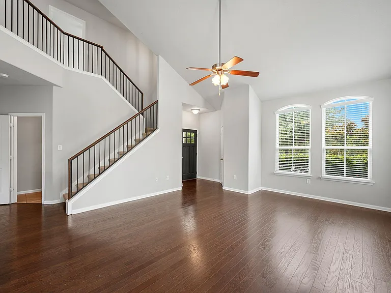 1613 Corn Hill Ln — Photo 6