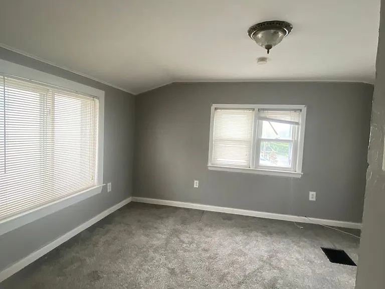 500 Front St — Photo 16