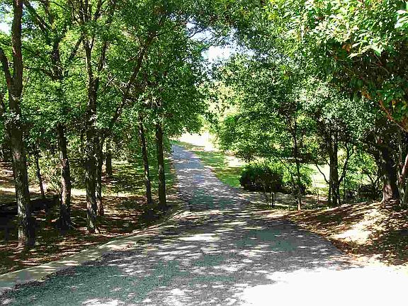 4th image of 309 County Road 144