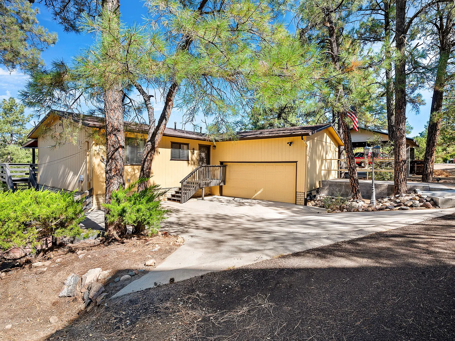3 bed, 1980 sqft, $2,900 — Photo 2