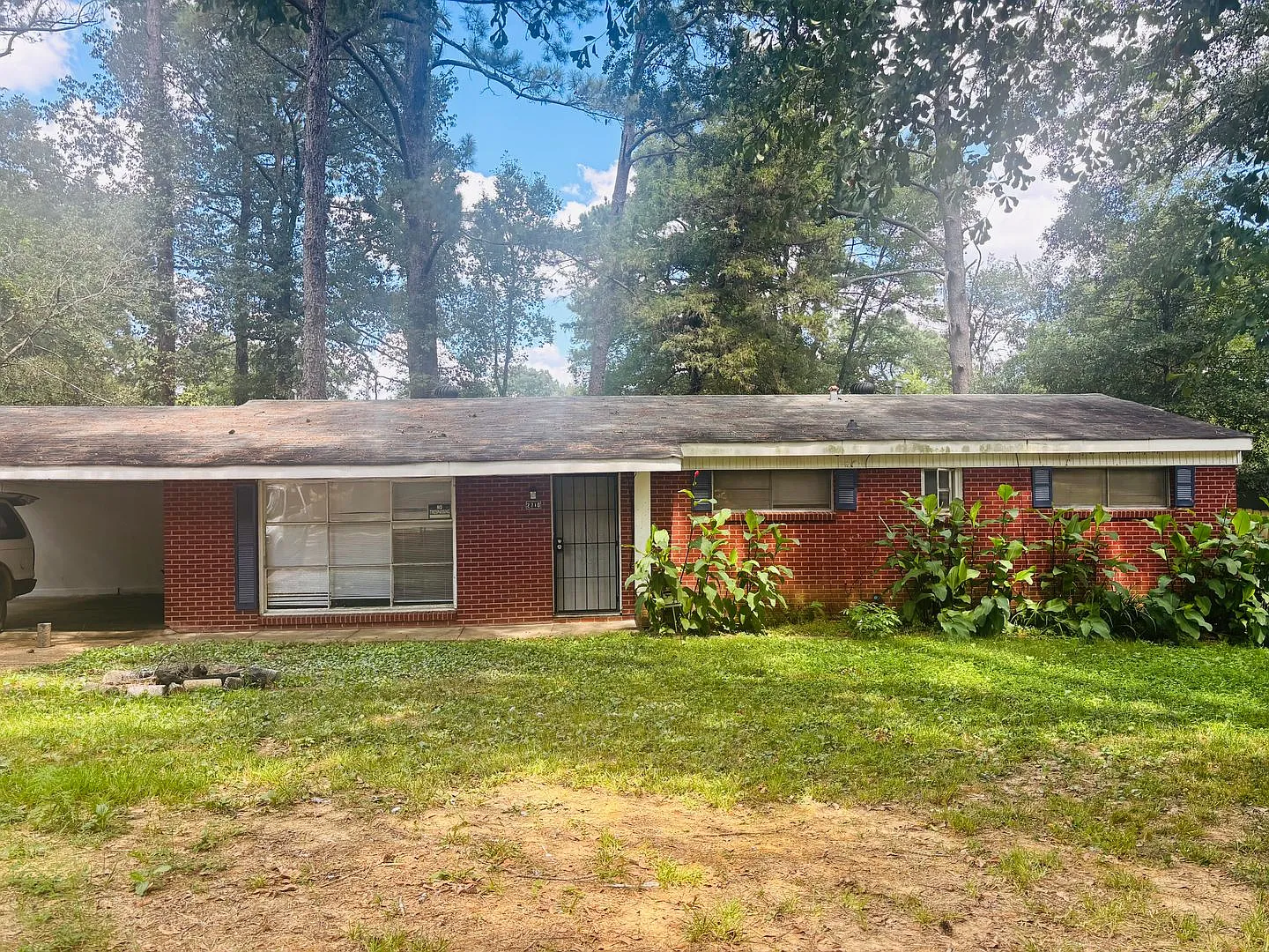 2710 E. Benwood Jackson, Ms 39204 — Photo 1
