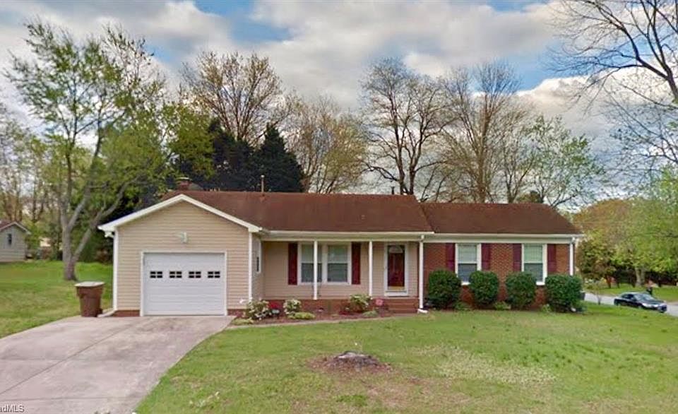 1st image of 2405 Laramie Dr