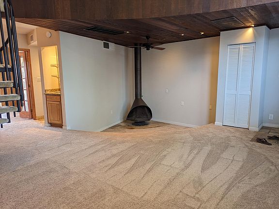 3rd image of 385 W Pierson St Unit D1