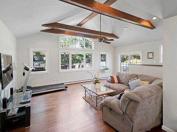 4th image of 52 Viola Dr