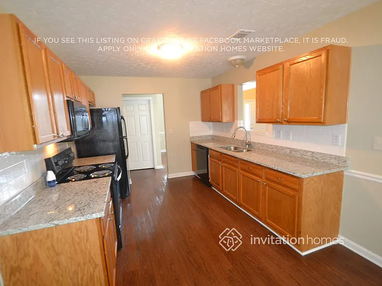 1346 Haynes Trace Ct — Photo 3