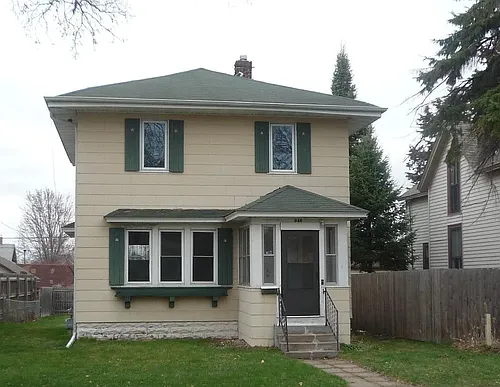 949 Margaret St Photo 1