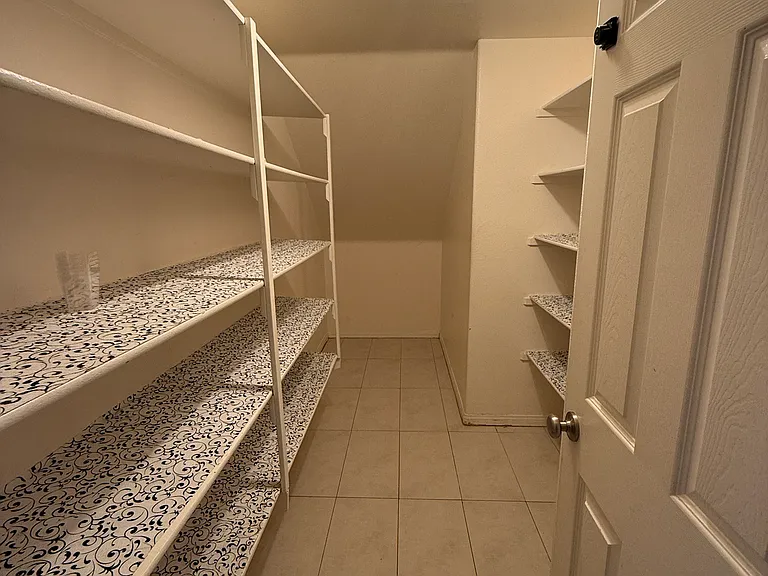 2264 Shanna Carle Dr — Photo 13