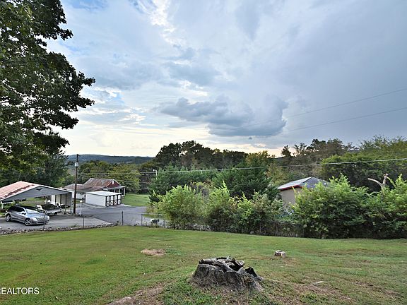5th image of 3512 Sam Crawford Ln