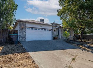 2954 Farmington Ave, Medford, OR 97504