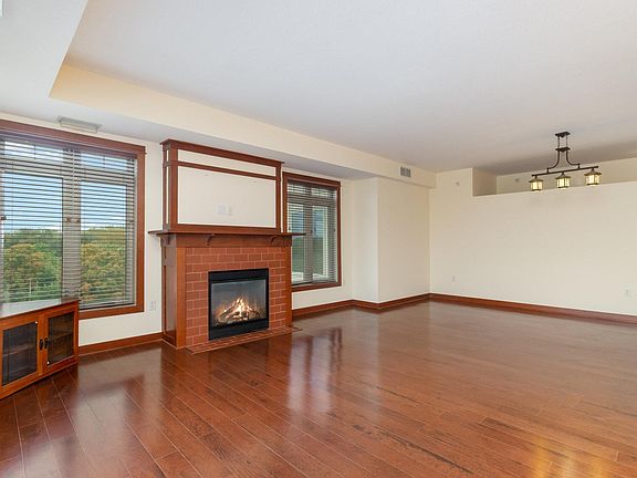 5th image of 3251 Louisiana Ave S APT 302