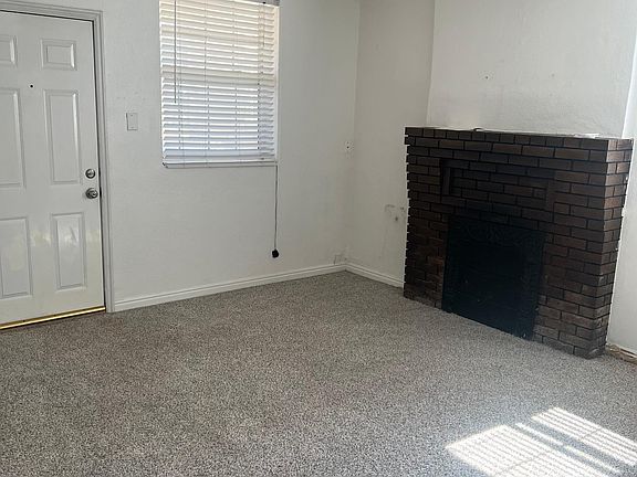 3rd image of 1008 S Lake St #1008