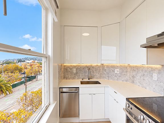 4th image of 17 Hermann St #411