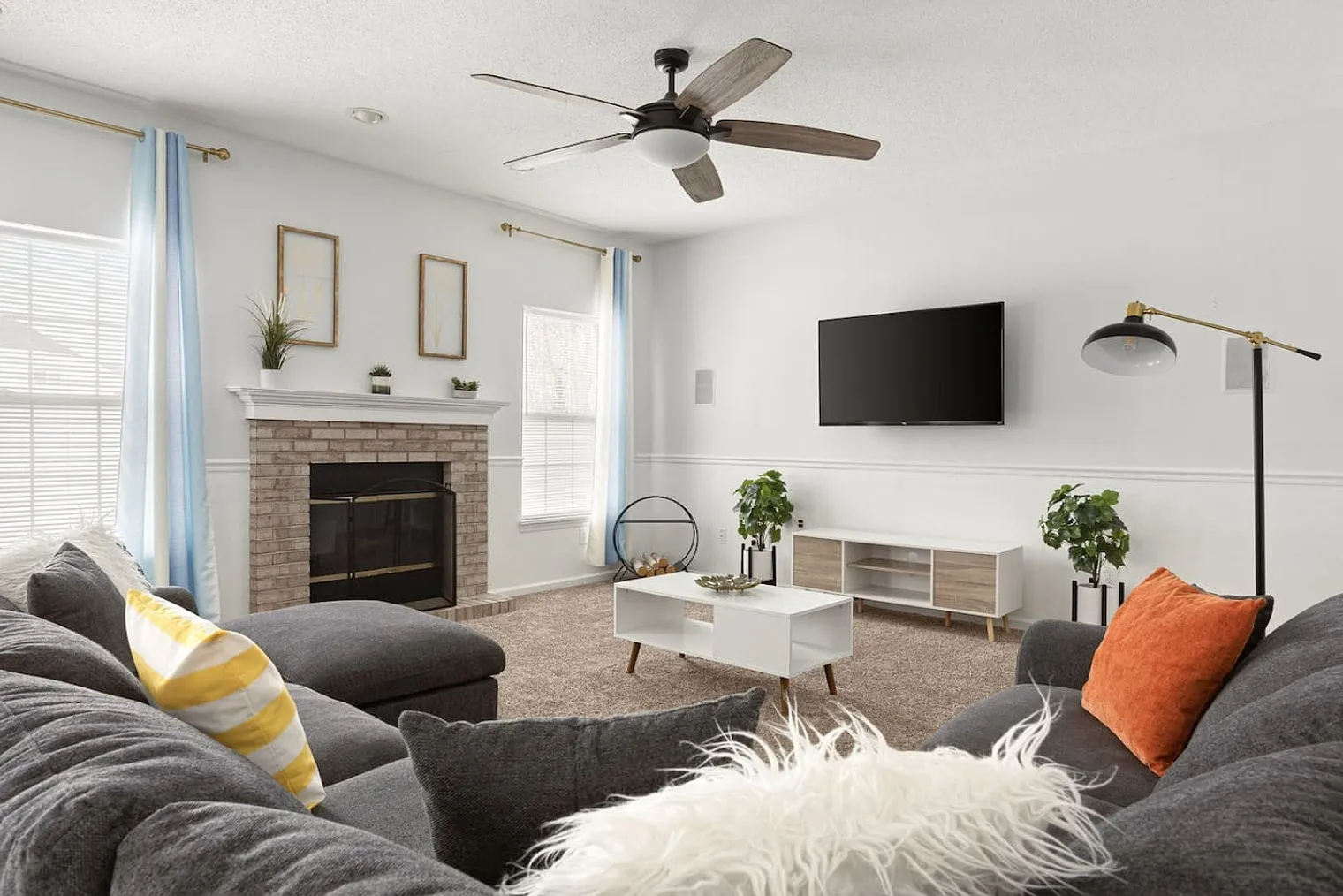 5 bed, 2.0 bath, 2798 sqft, $5,638 — Photo 4