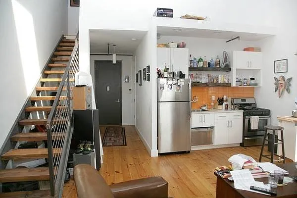 Rented by Gold-Stone Realty | media 37