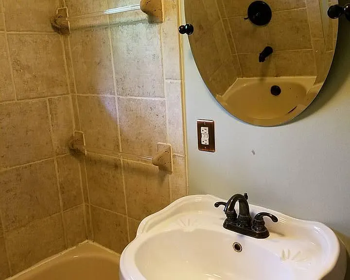2125 W Alex Bell Rd — Photo 16