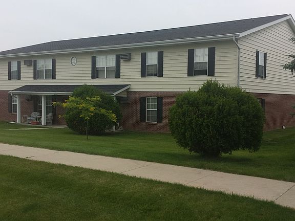 3rd image of 2125 Sylvan Way #4