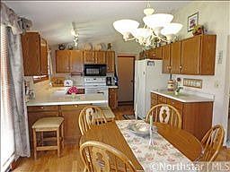 3rd image of 8808 Crestview Dr