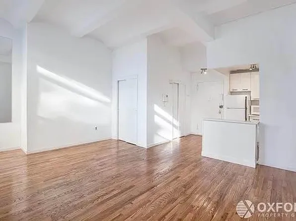 220 Park Avenue South image 1 of 3