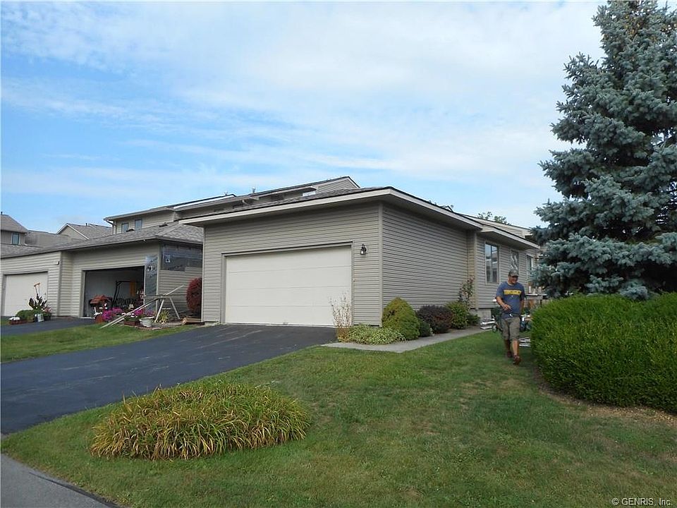 2nd image of 5122 Springbush Dr