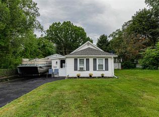 47 Chippendale Rd, Rochester, NY 14616