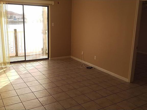 3rd image of 13953 Fortuna Bay Dr APT 2