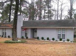 8 Buckshot Cv, Pine Bluff, AR 71603