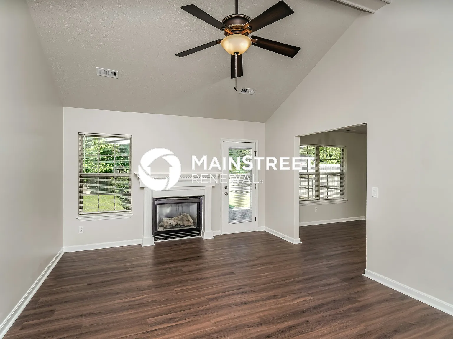 4129 Lakeside Dr — Photo 4