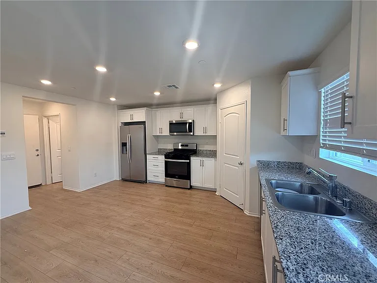 14063 Starlene St — Photo 6