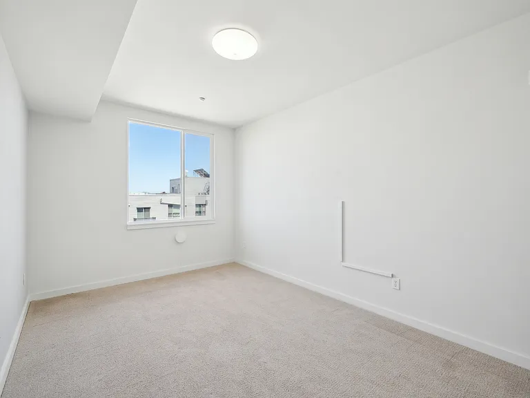 50 Jerrold Ave #305 — Photo 11