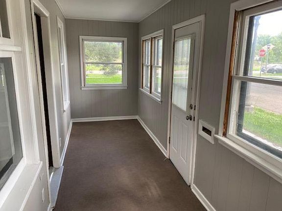 4th image of 303 Webster St #1
