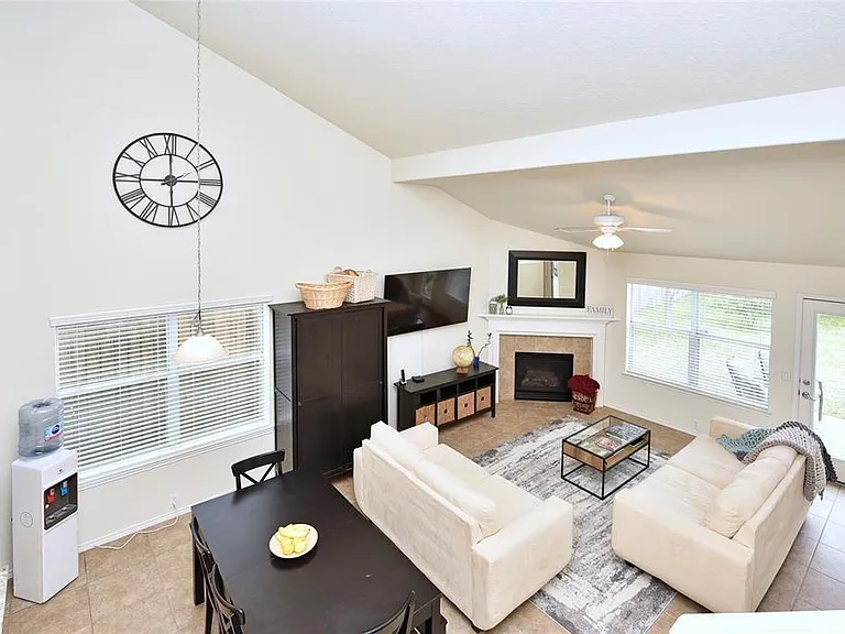 7215 Ravenswood — Photo 12
