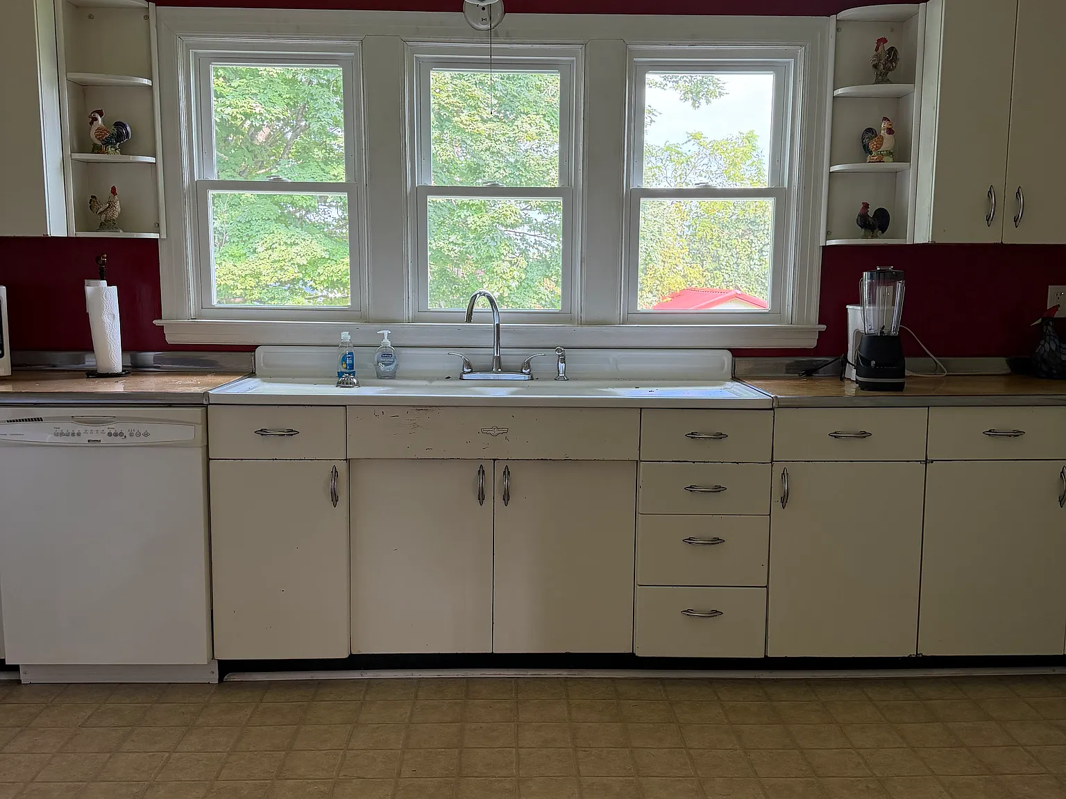 3 bed, 1924 sqft, $1,600 — Photo 3