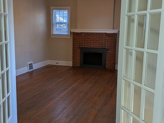 3rd image of 708 S Broad St