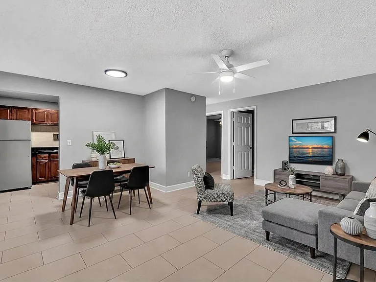626 SW 14th Ave #204 — Photo 18