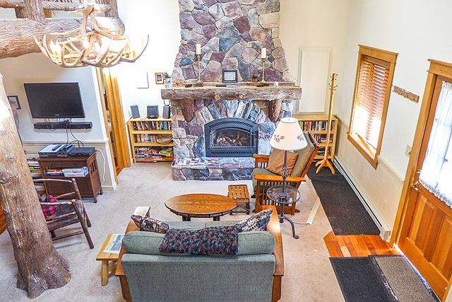 1st image of 125 Greenwood St APT 2