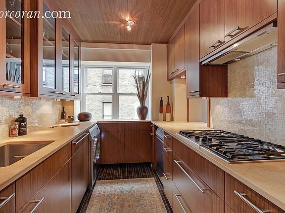 4th image of 900 5th Ave APT 12C