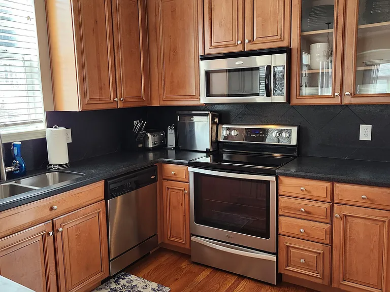 KITCHEN MAIN LEVEL